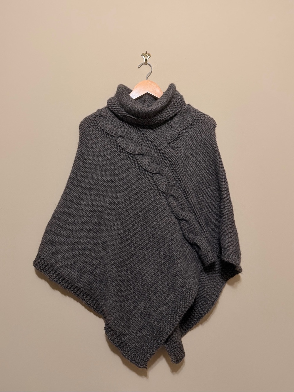 Fratelli Talli Made in Italy Cable Knit Poncho